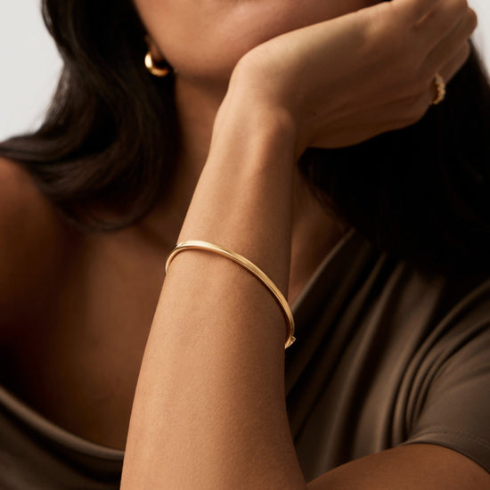 Classic Hinged Bangle | 18ct Gold Vermeil Bracelets Missoma 
