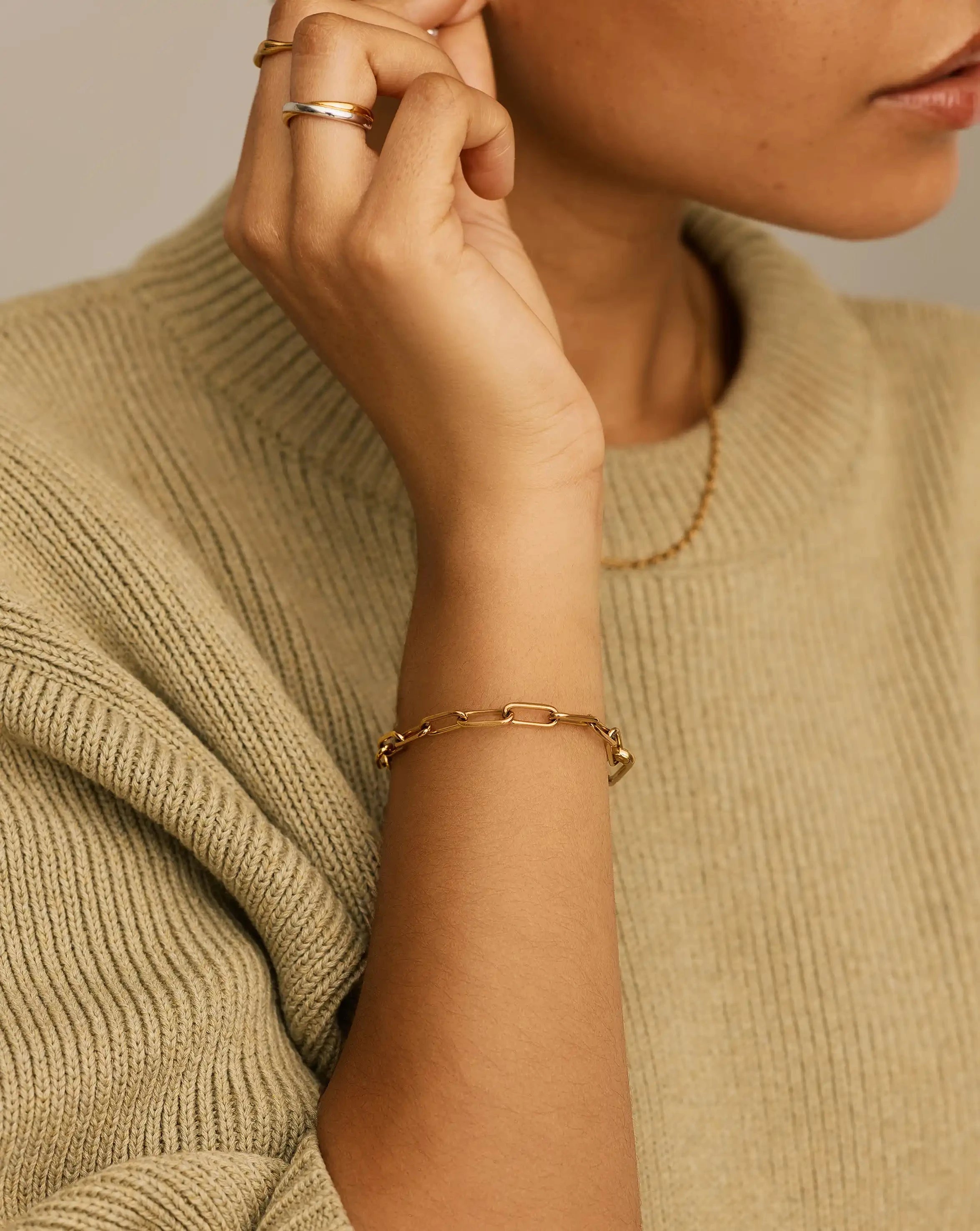 Classic Paperclip Chain Bracelet | 18ct Gold Plated Bracelets Missoma 