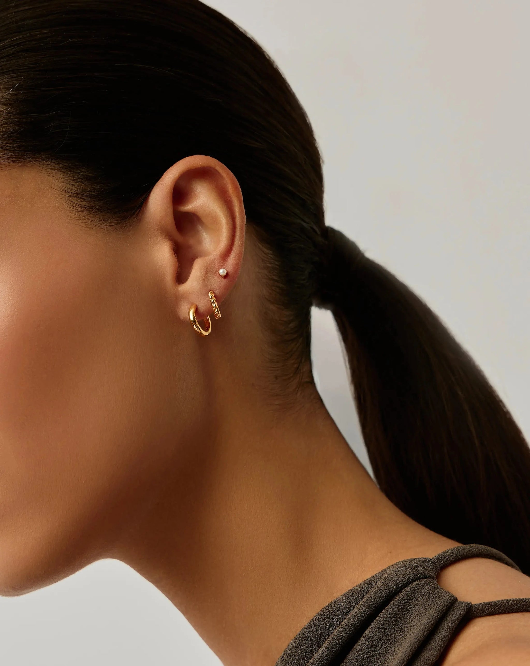 Classic Pearl Stud Earrings | 18ct Gold Vermeil/Pearl Earrings Missoma 