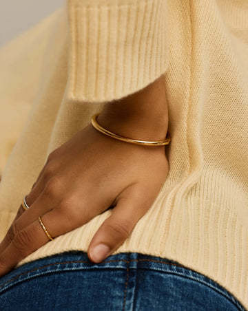Classic Round Hinged Bangle | 18ct Gold Plated Bracelets Missoma 