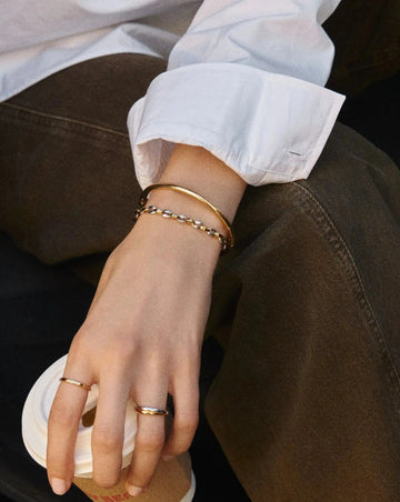 Classic Round Hinged Bangle | 18ct Gold Plated Bracelets Missoma 