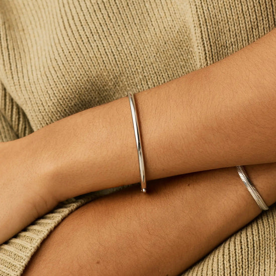 Classic Round Hinged Bangle | Platinum Plated Bracelets Missoma 