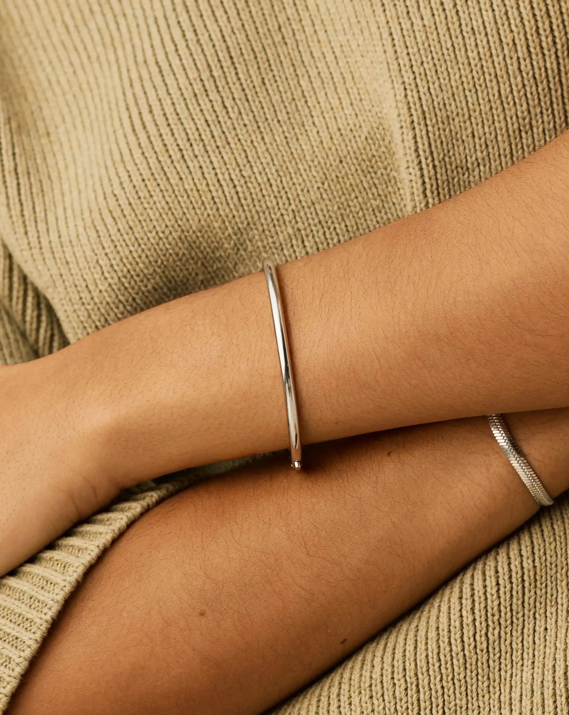 Classic Round Hinged Bangle | Platinum Plated Bracelets Missoma 