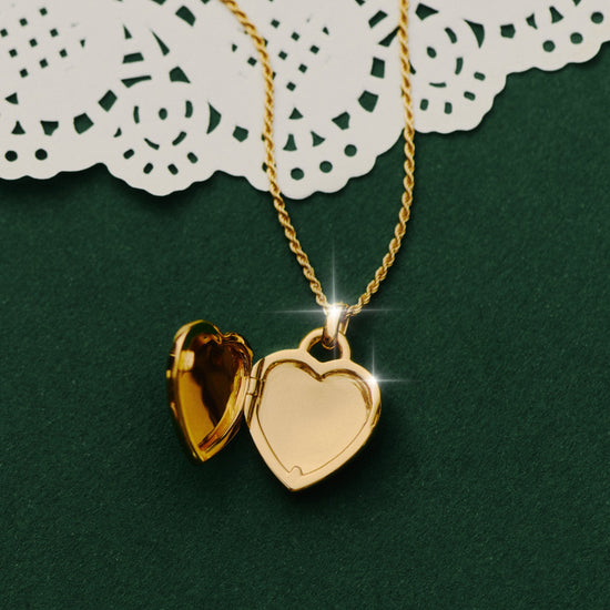Engravable Heart Ridge Locket Pendant Necklace | 18ct Gold Vermeil/Rainbow Moonstone Necklaces Missoma 