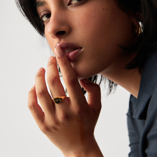 Engravable Round Signet Ring | 18ct Gold Vermeil Rings Missoma 