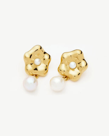 Eny Puffy Daisy Pearl Drop Earrings | 18ct Gold Plated/Pearl Earrings Missoma 