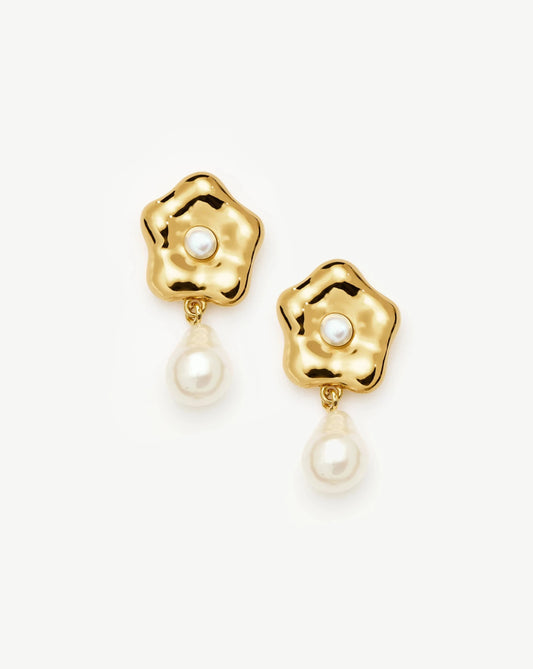 Eny Puffy Daisy Pearl Drop Earrings | 18ct Gold Plated/Pearl Earrings Missoma 