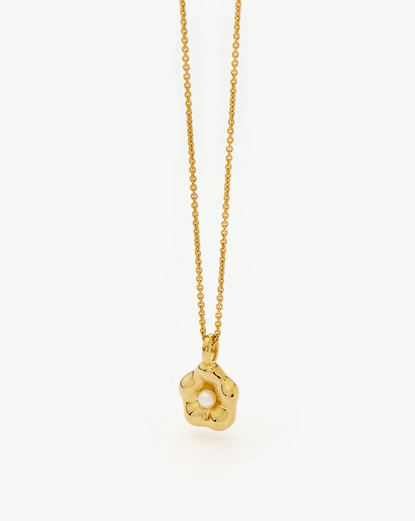 Eny Puffy Daisy Pendant Necklace | 18ct Gold Plated/Pearl Necklaces Missoma 