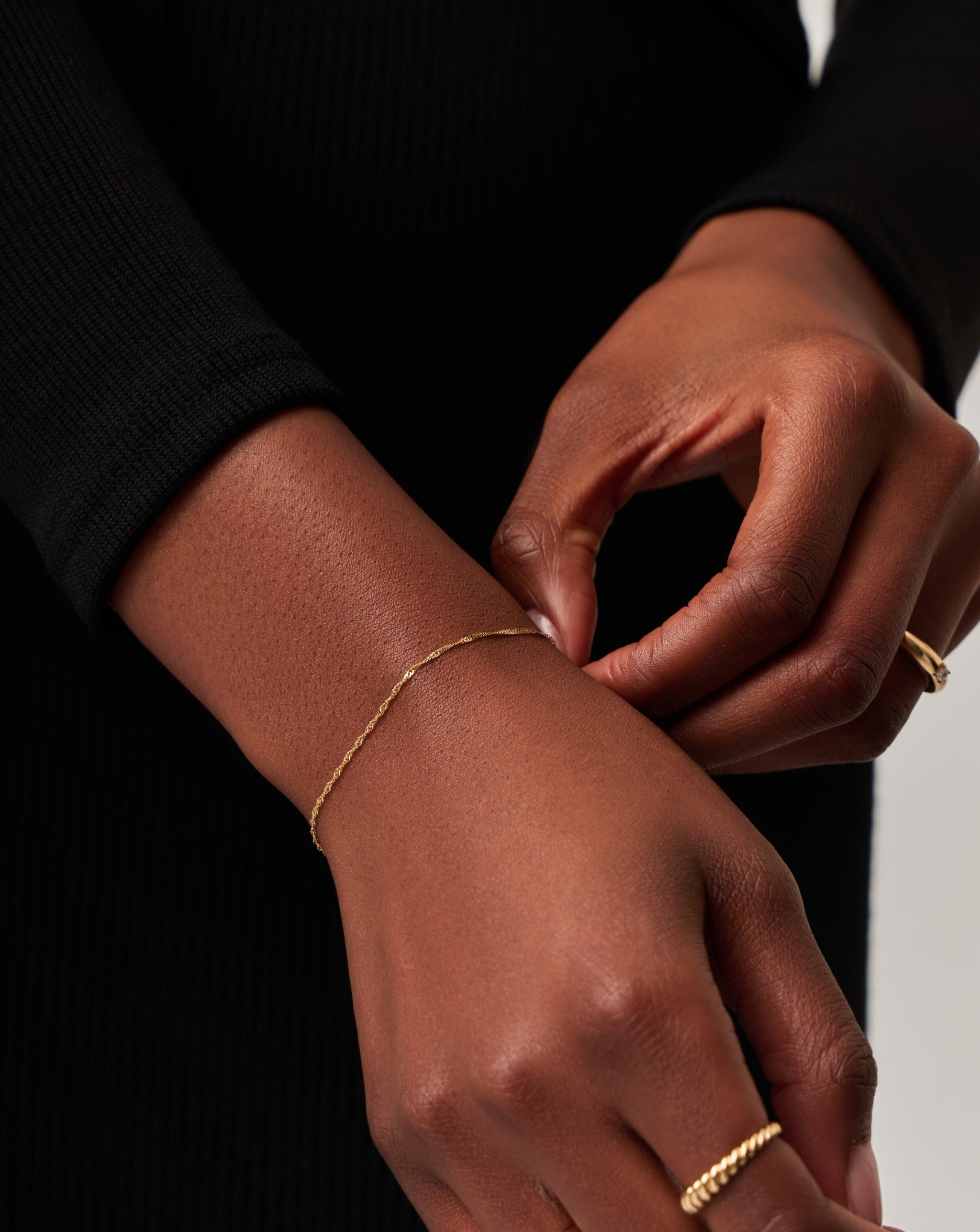 Fine Twisted Chain Bracelet | 14ct Solid Gold Bracelets Missoma 