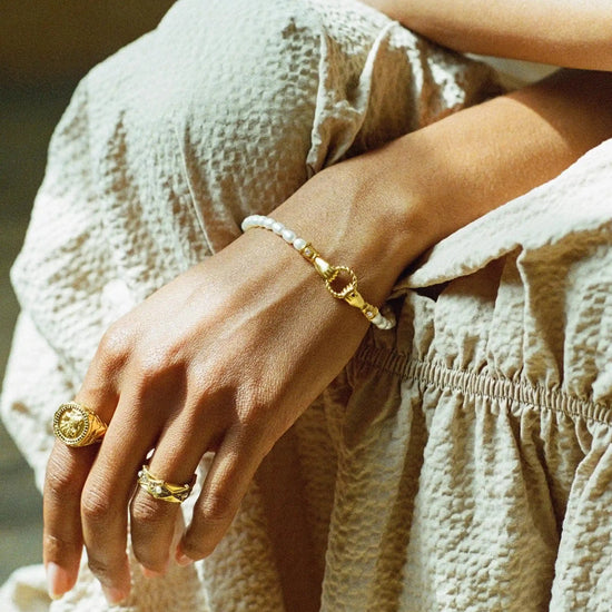 Harris Reed In Good Hands Pearl Bracelet | 18ct Gold Plated/Pearl & Black Onyx Bracelets Missoma 