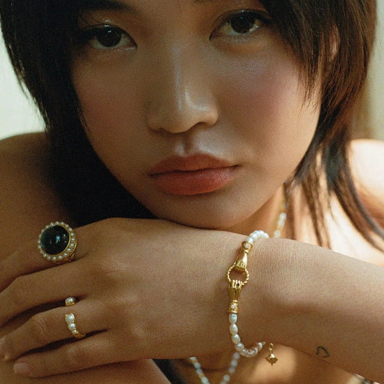 Harris Reed In Good Hands Pearl Bracelet | 18ct Gold Plated/Pearl & Black Onyx Bracelets Missoma 