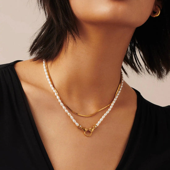 Harris Reed In Good Hands Pearl Pendant Necklace | 18ct Gold Plated/Pearl & Black Onyx Necklaces Missoma 
