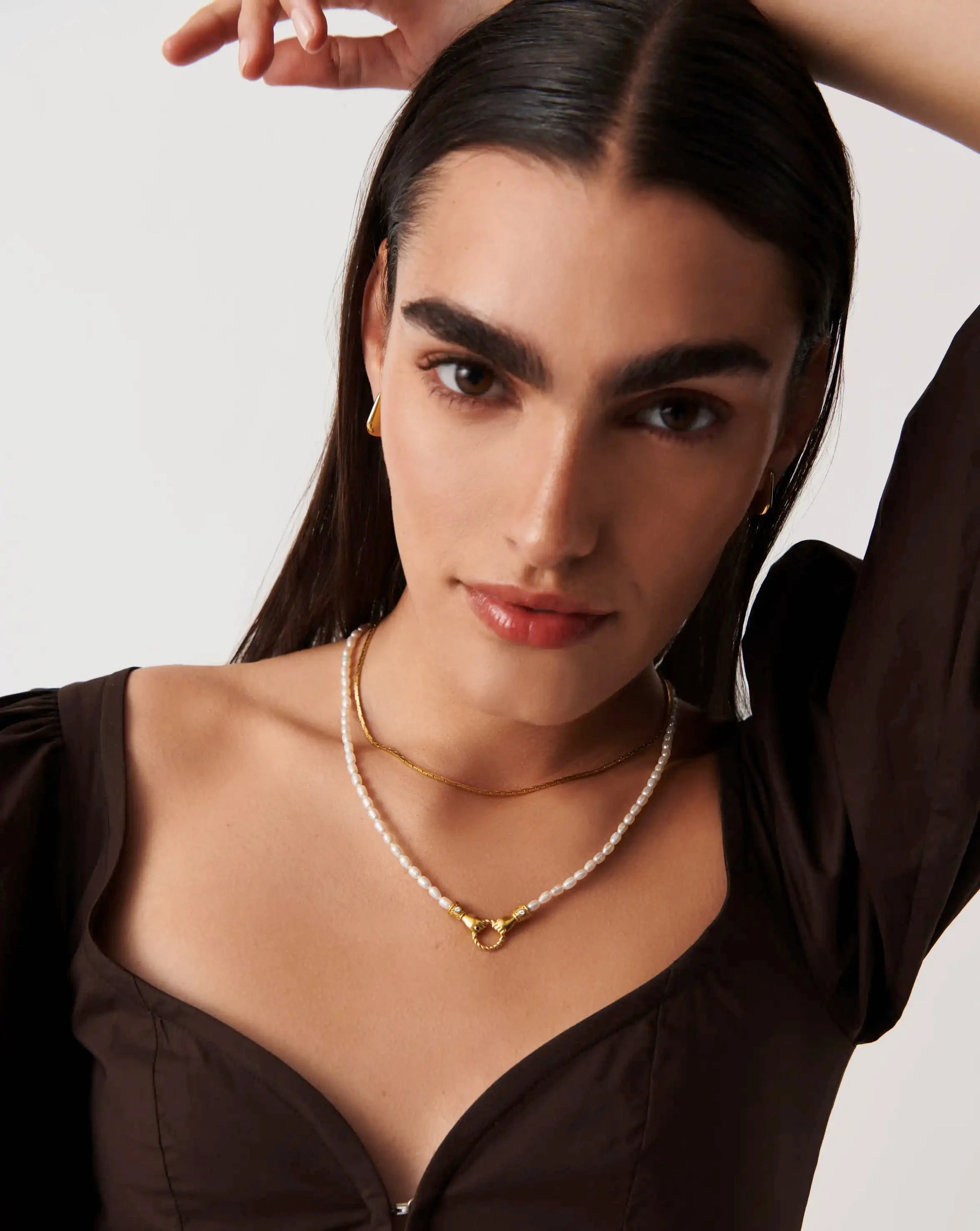 Harris Reed Medium In Good Hands Pearl Pendant Necklace Necklaces Missoma 