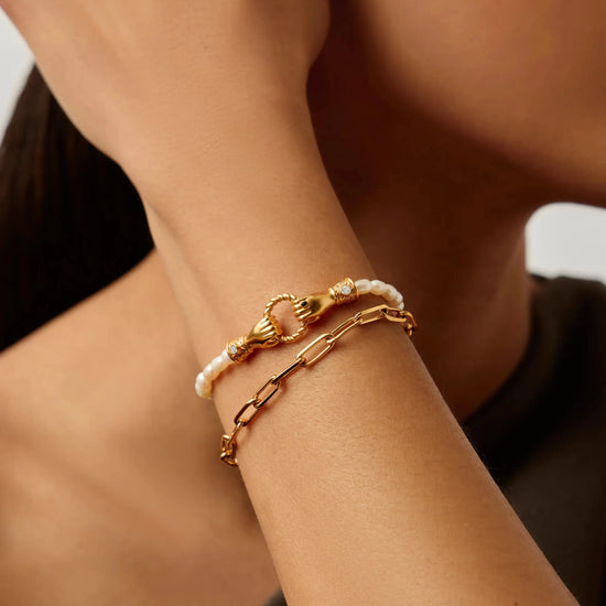 In Good Hands Pearl & Chain Bracelet Set | 18ct Gold Plated / Pearl & Black Onyx Bracelets Missoma 