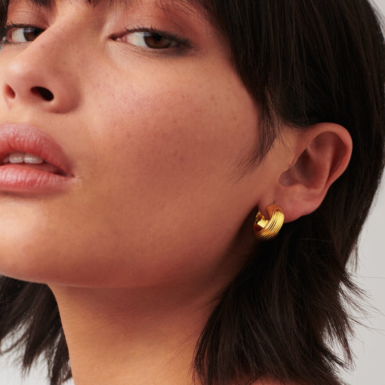 Lucy Williams Chunky Entwine Ridge Small Hoop Earrings | 18ct Gold Plated Earrings Missoma 