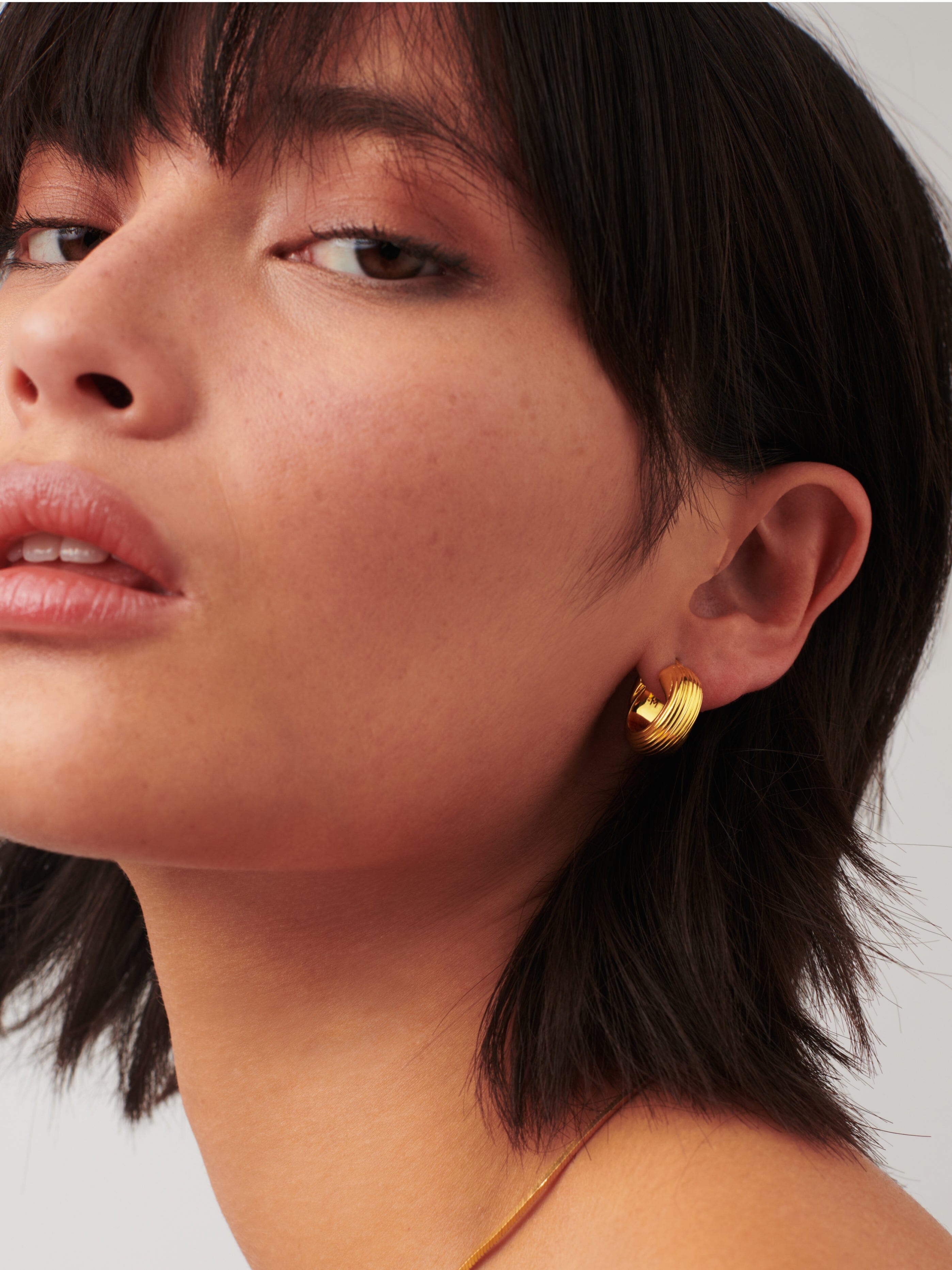 Lucy Williams Chunky Entwine Ridge Small Hoop Earrings | 18ct Gold Plated Earrings Missoma 