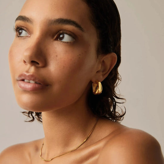 Lucy Williams Chunky Medium Entwine Hoop Earrings | 18ct Gold Plated Earrings Missoma 