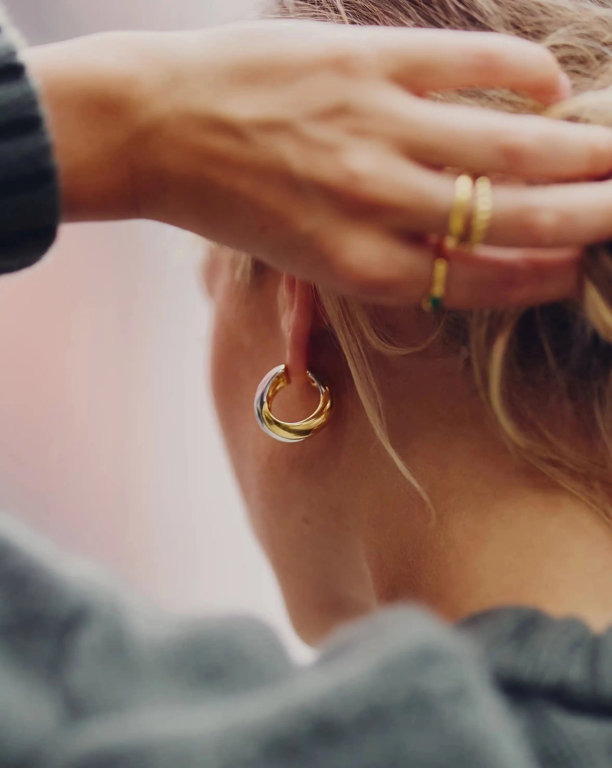 Lucy Williams Chunky Medium Entwine Hoop Earrings | Mixed Metal Earrings Missoma 