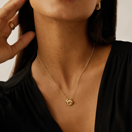 Lucy Williams Pavé Knot Pendant Necklace | 18ct Gold Plated Necklaces Missoma 