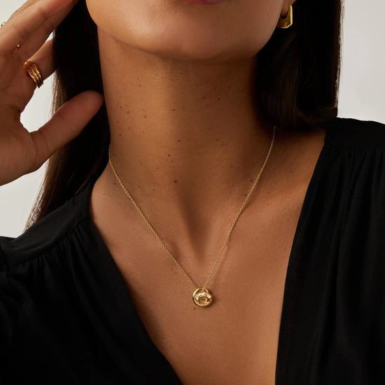 Lucy Williams Pavé Knot Pendant Necklace | 18ct Gold Plated Necklaces Missoma 