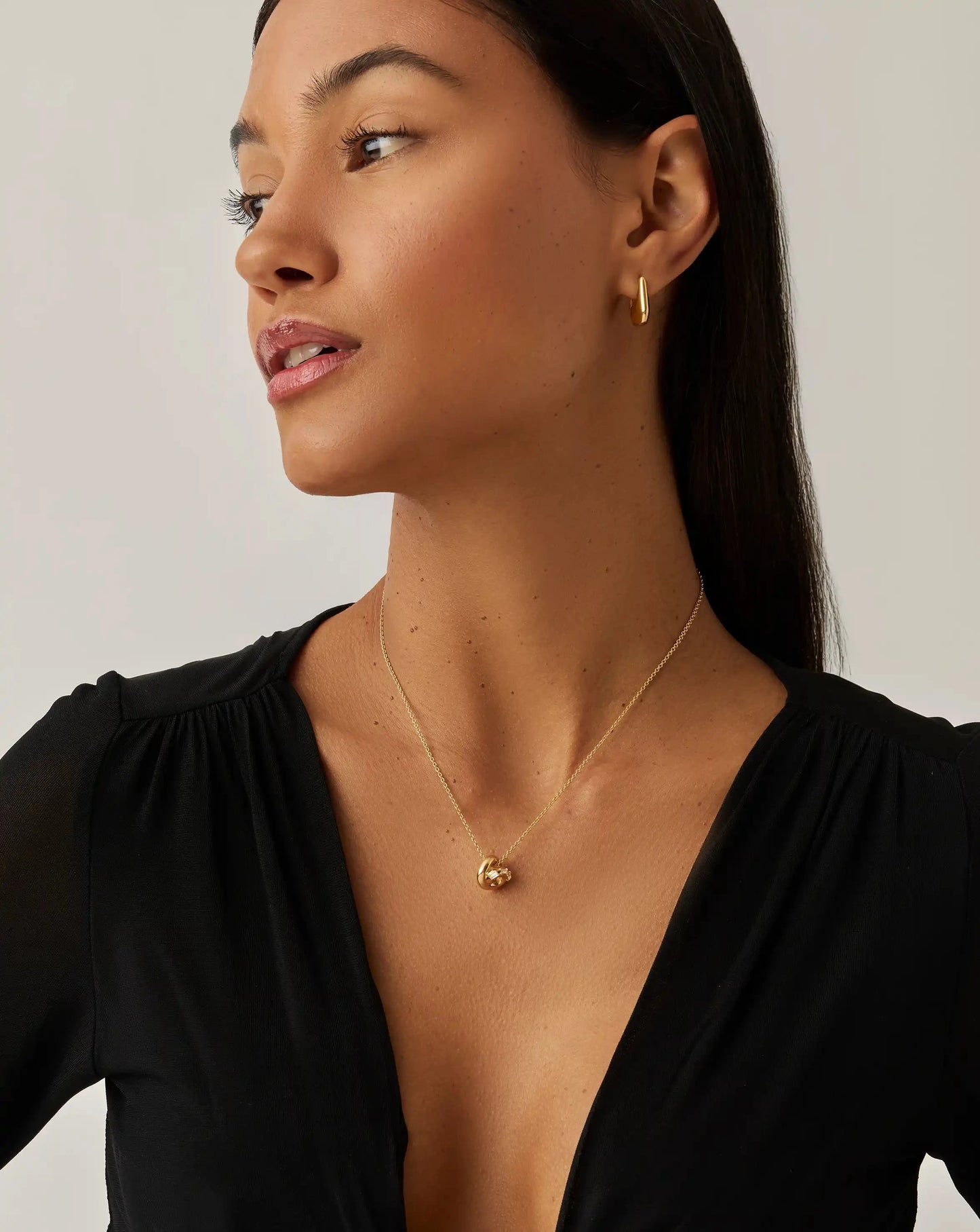 Lucy Williams Pavé Knot Pendant Necklace | 18ct Gold Plated Necklaces Missoma 