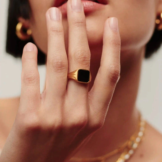 Lucy Williams Square Signet Ring | 18ct Gold Vermeil/Black Spinel Rings Missoma 