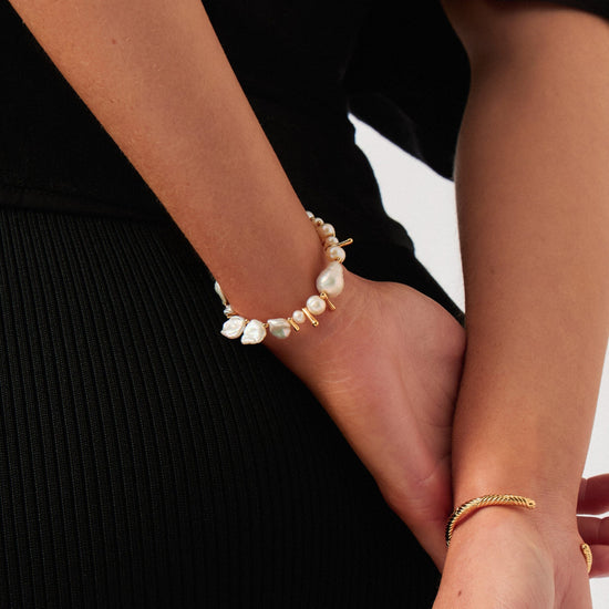 Mixed Pearl Statement Beaded Bracelet | 18ct Gold Plated/Pearl Bracelets Missoma 