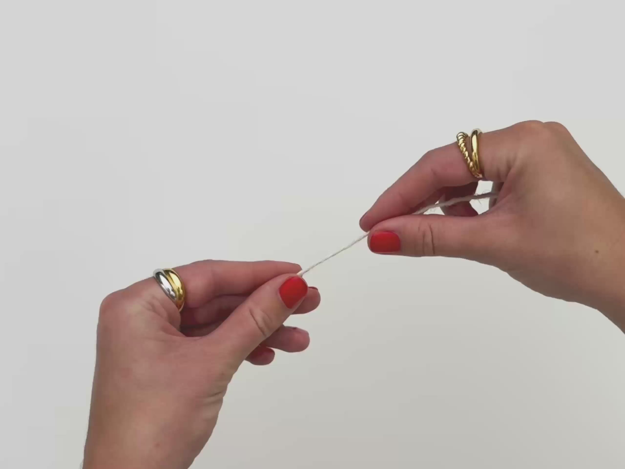 Load video: How to measure your wrist