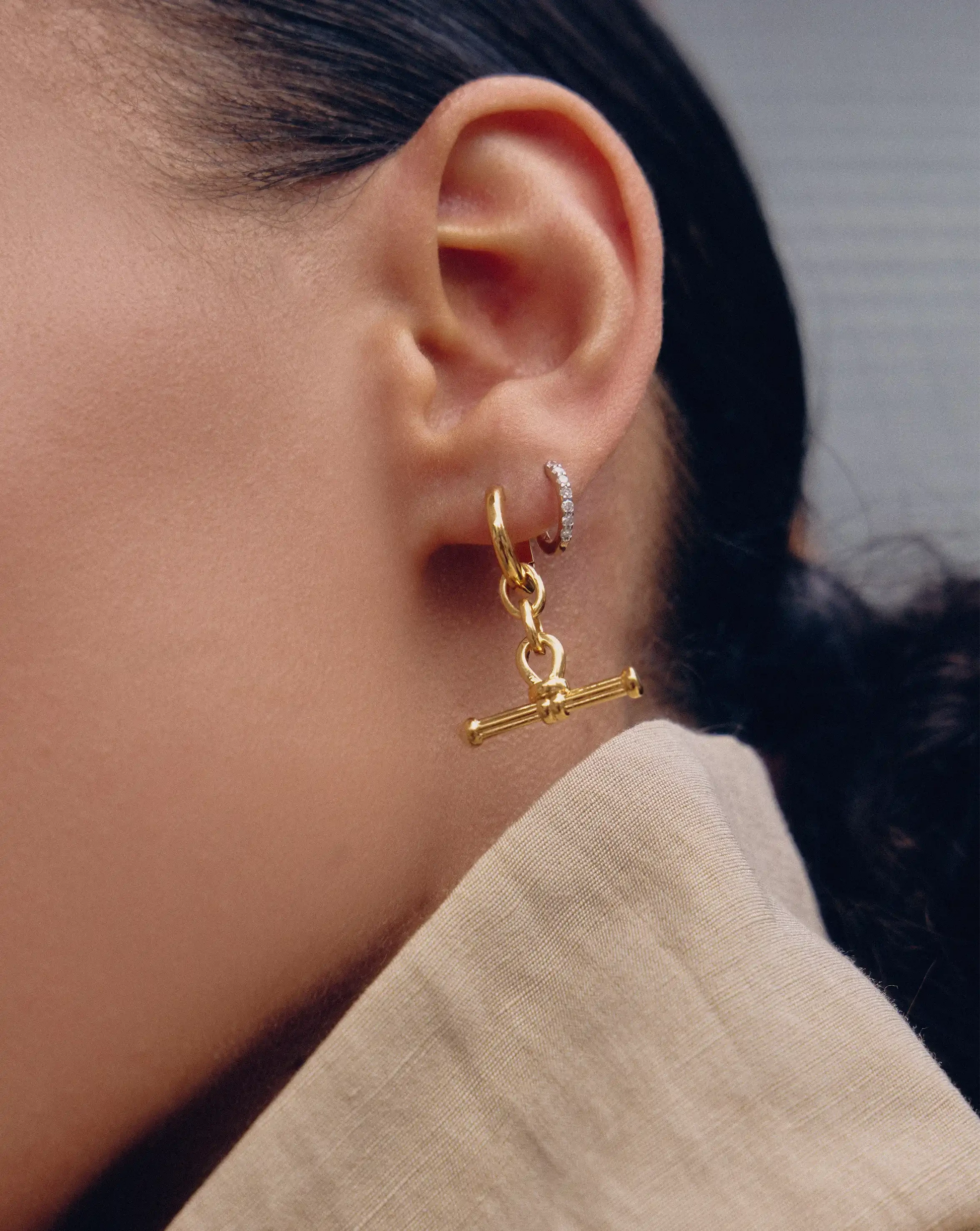 Ridge T-Bar Drop Huggies | 18ct Gold Plated Earrings Missoma 