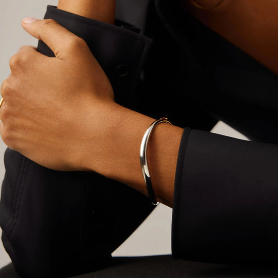 Savi Signature Hinged Bangle | Mixed Metal Bracelets Missoma 