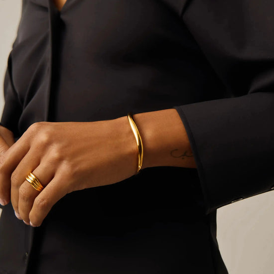 Savi Signature Hinged Bangle | Mixed Metal Bracelets Missoma 