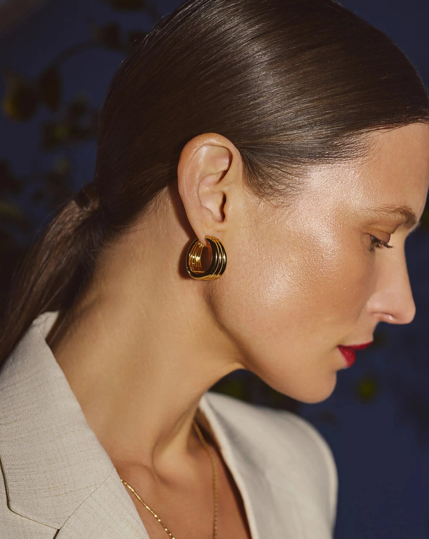 Savi Triple Ridge Medium Hoop Earrings | 18ct Gold Plated Earrings Missoma 