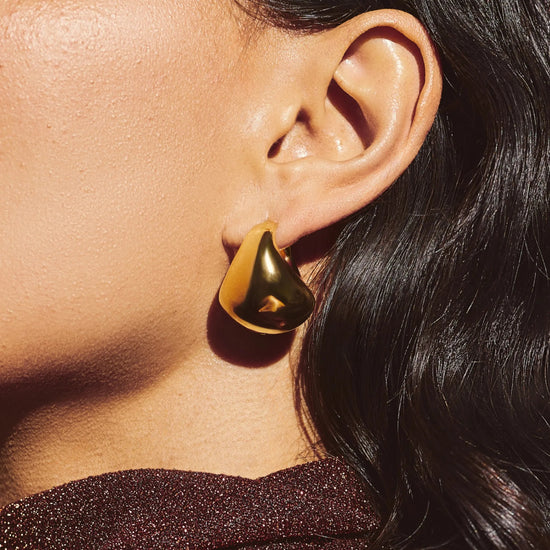 Sculptural Chubby Dome Medium Hoop Earrings | 18ct Gold Plated Earrings Missoma 