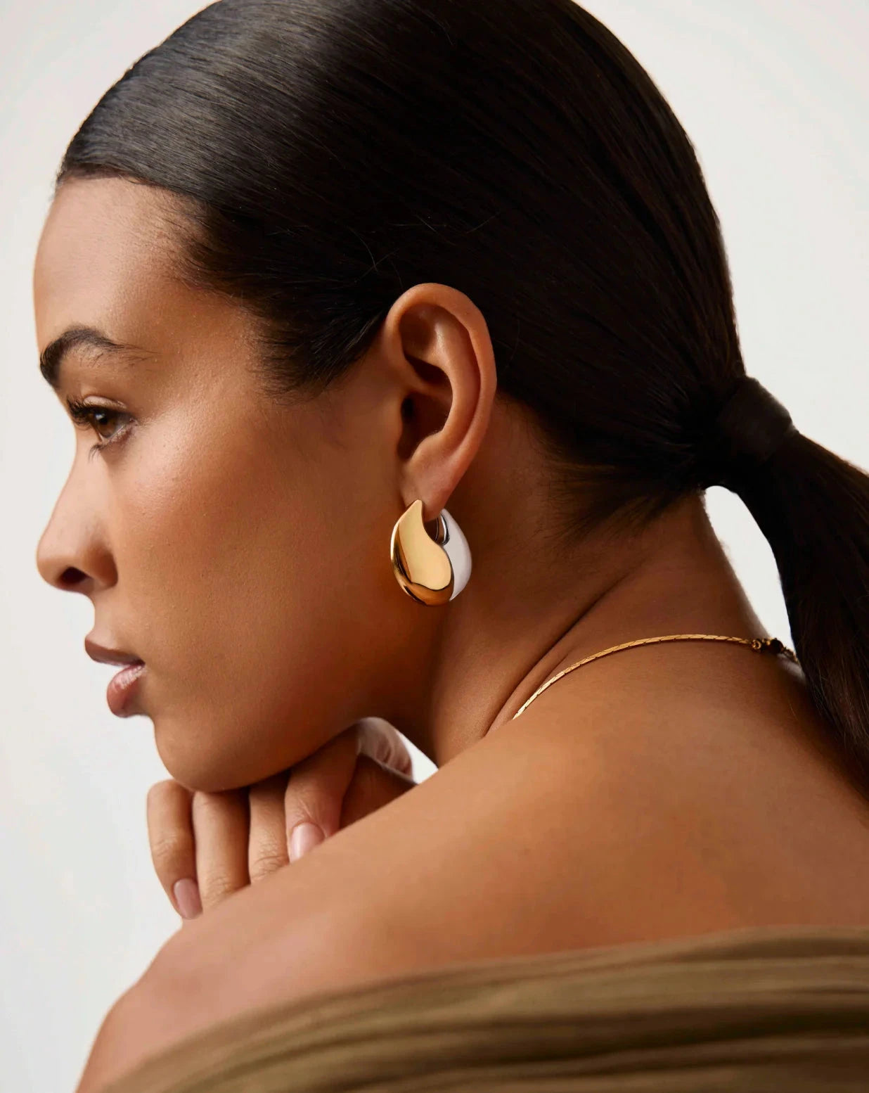 Sculptural Pebble Medium Hoop Earrings | Mixed Metal Earrings Missoma 
