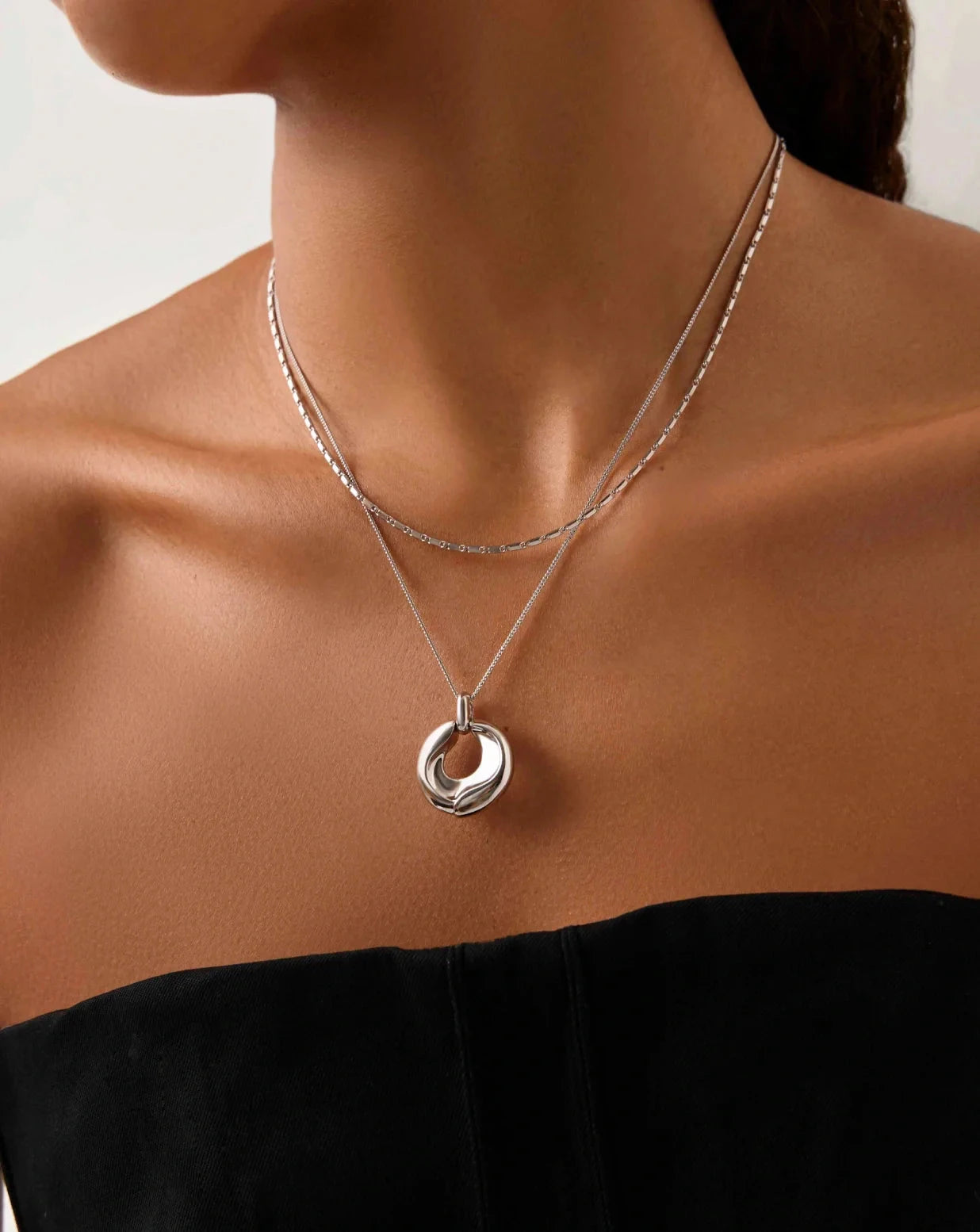 Sculptural Ridge Molten Pendant Necklace | Silver Plated Necklaces Missoma 