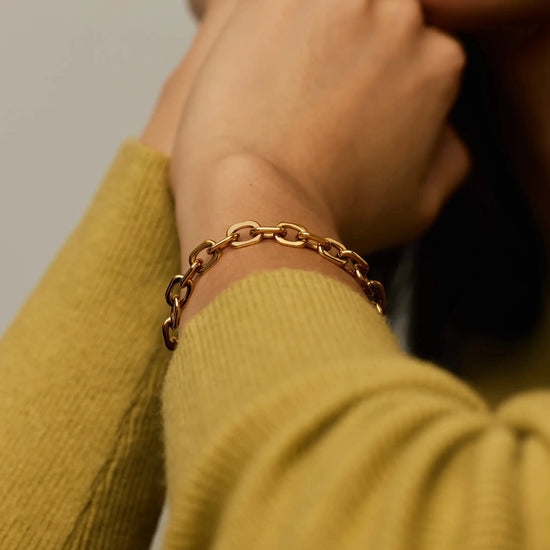 Square Paperclip Chain Bracelet | 18ct Gold Plated Bracelets Missoma 