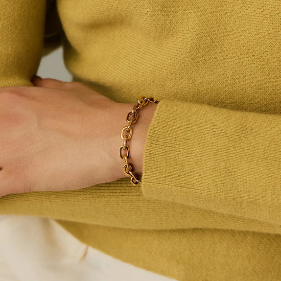 Square Paperclip Chain Bracelet | 18ct Gold Plated Bracelets Missoma 