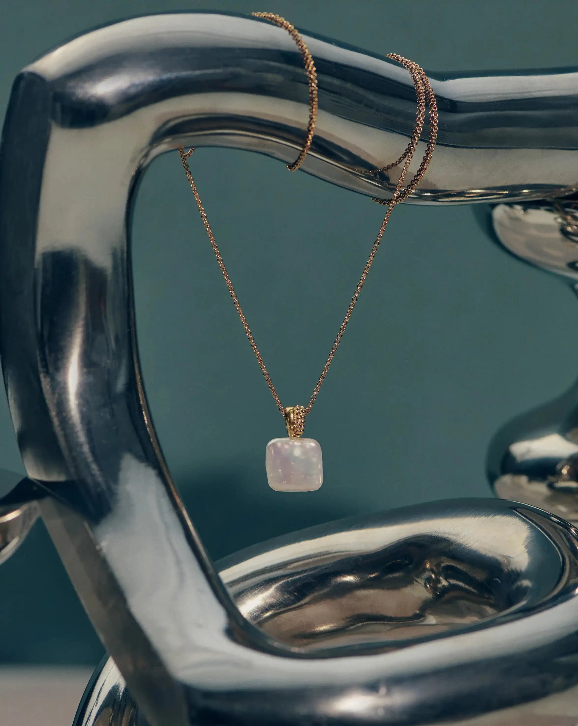 Square Pearl Baya Pendant Necklace | 18ct Gold Vermeil/Pearl Necklaces Missoma 