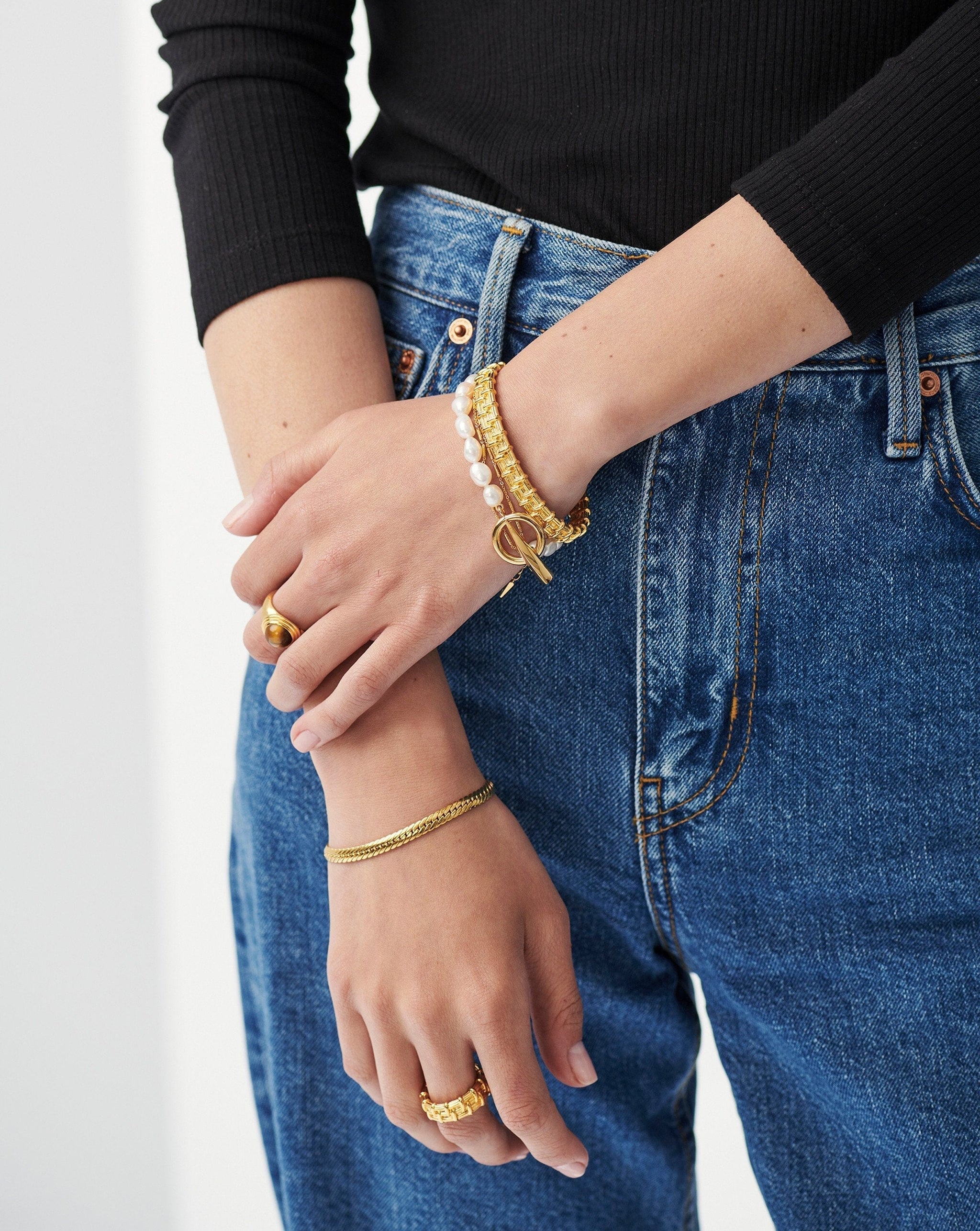 Baroque Pearl Claw T-Bar Bracelet | 18ct Gold Plated Vermeil/Pearl Bracelets Missoma 