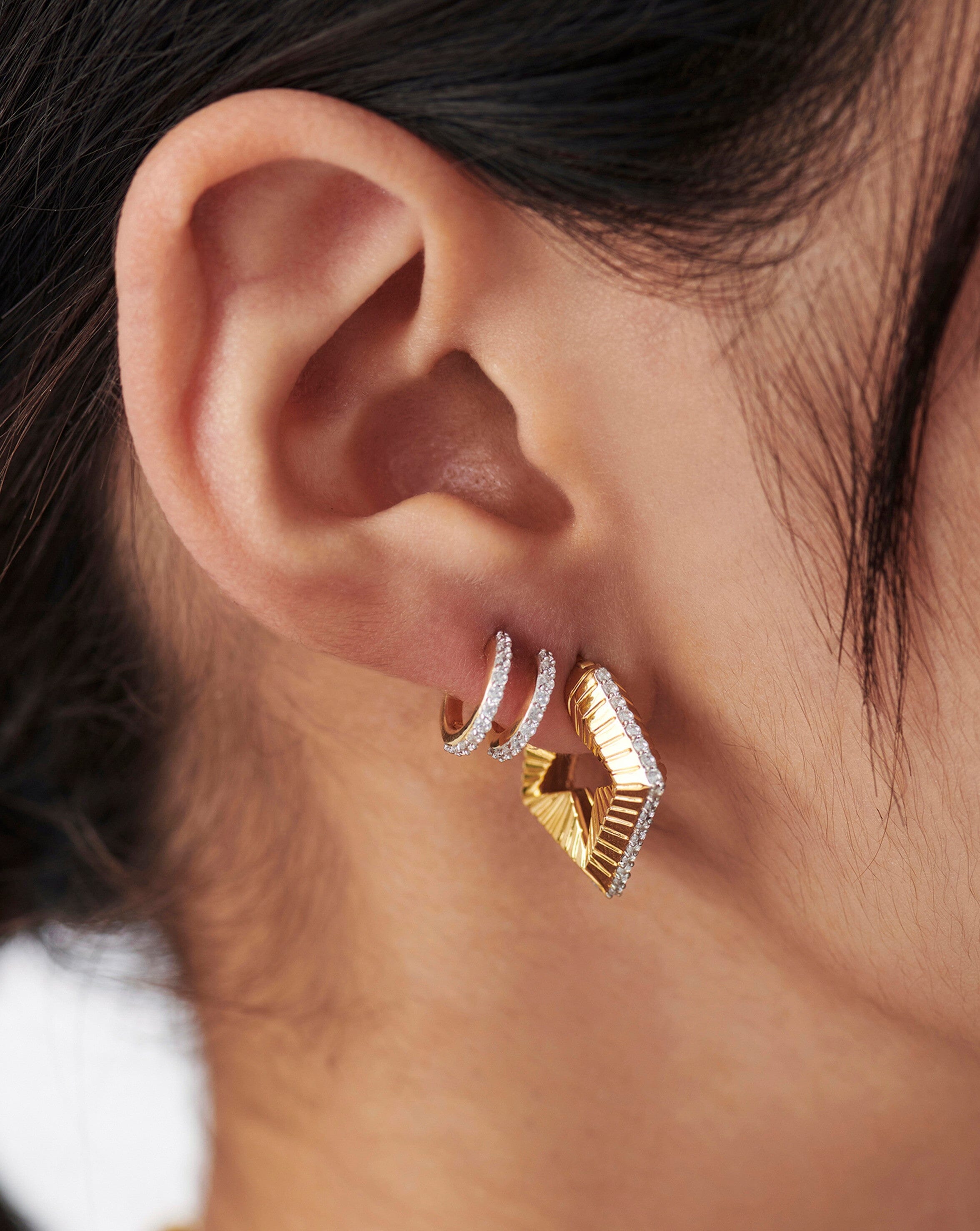 Small hoop clearance star earrings