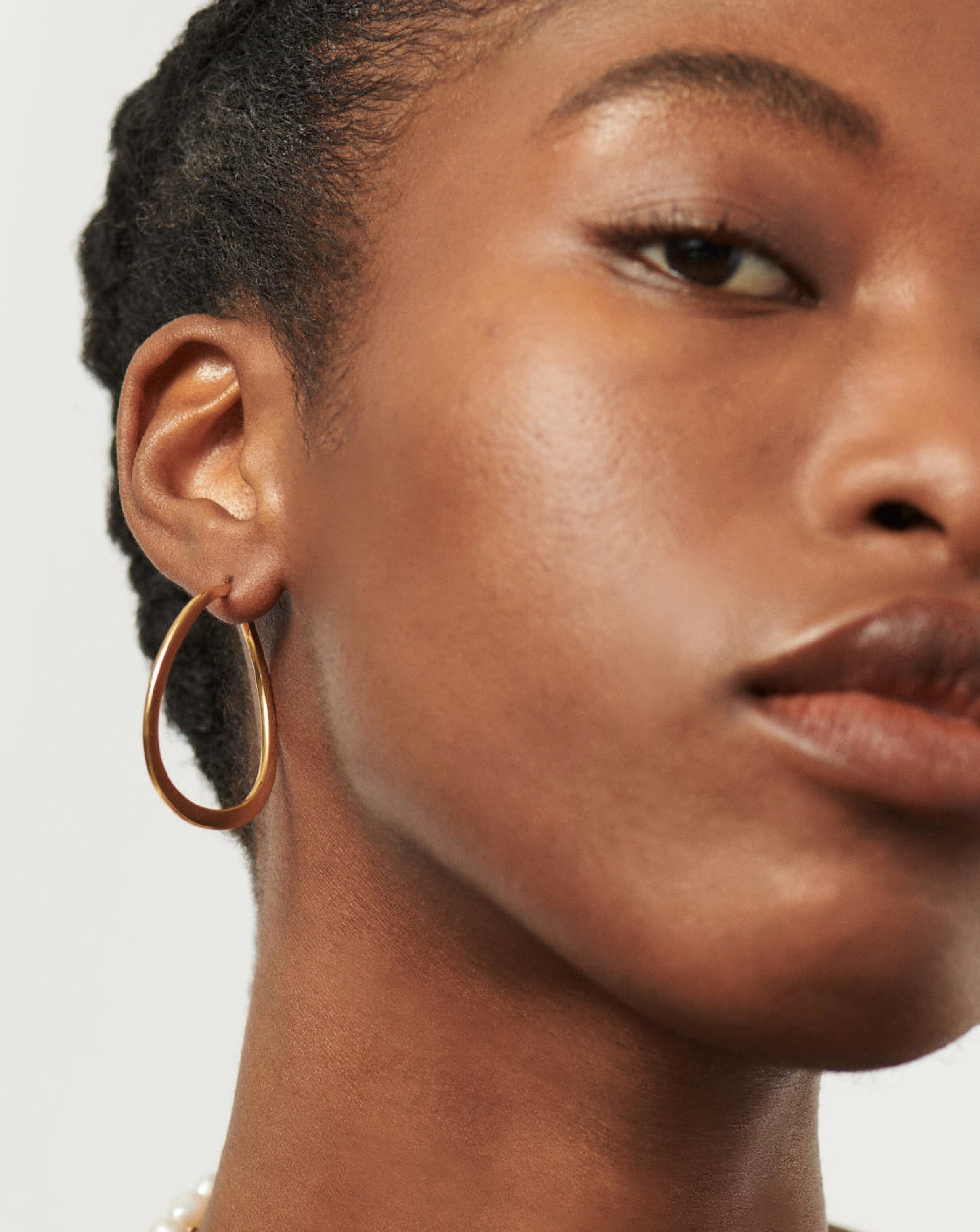 Classic Curve Large Hoop Earrings | 18ct Gold Plated Vermeil Earrings Missoma 