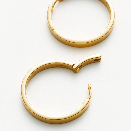 Classic Flat Medium Hoop Earrings | 18ct Gold Plated Vermeil Earrings Missoma 