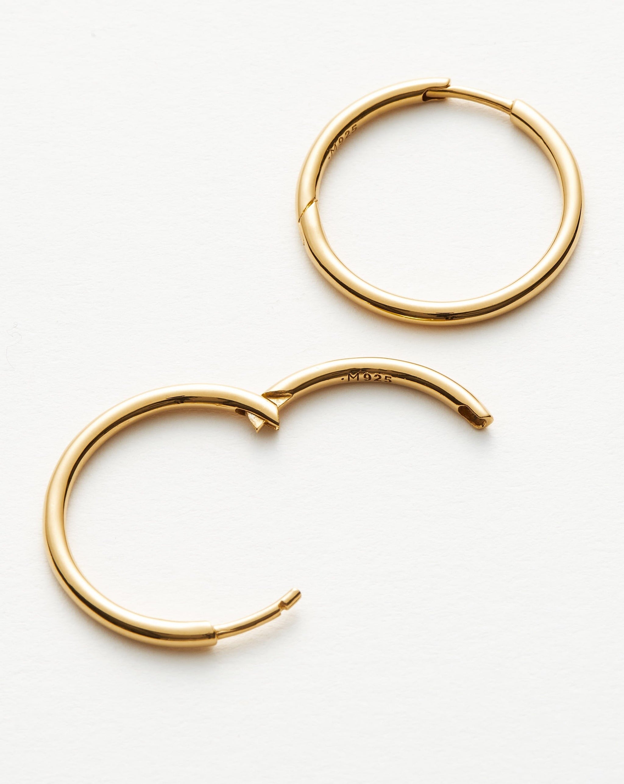 Romanza Small Hoop Earrings main image 1