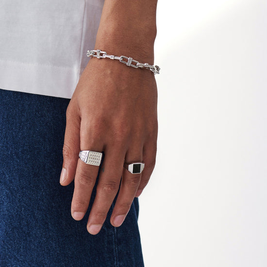 Fused Ridge Signet Ring | Sterling Silver/Black Spinel Rings Missoma 