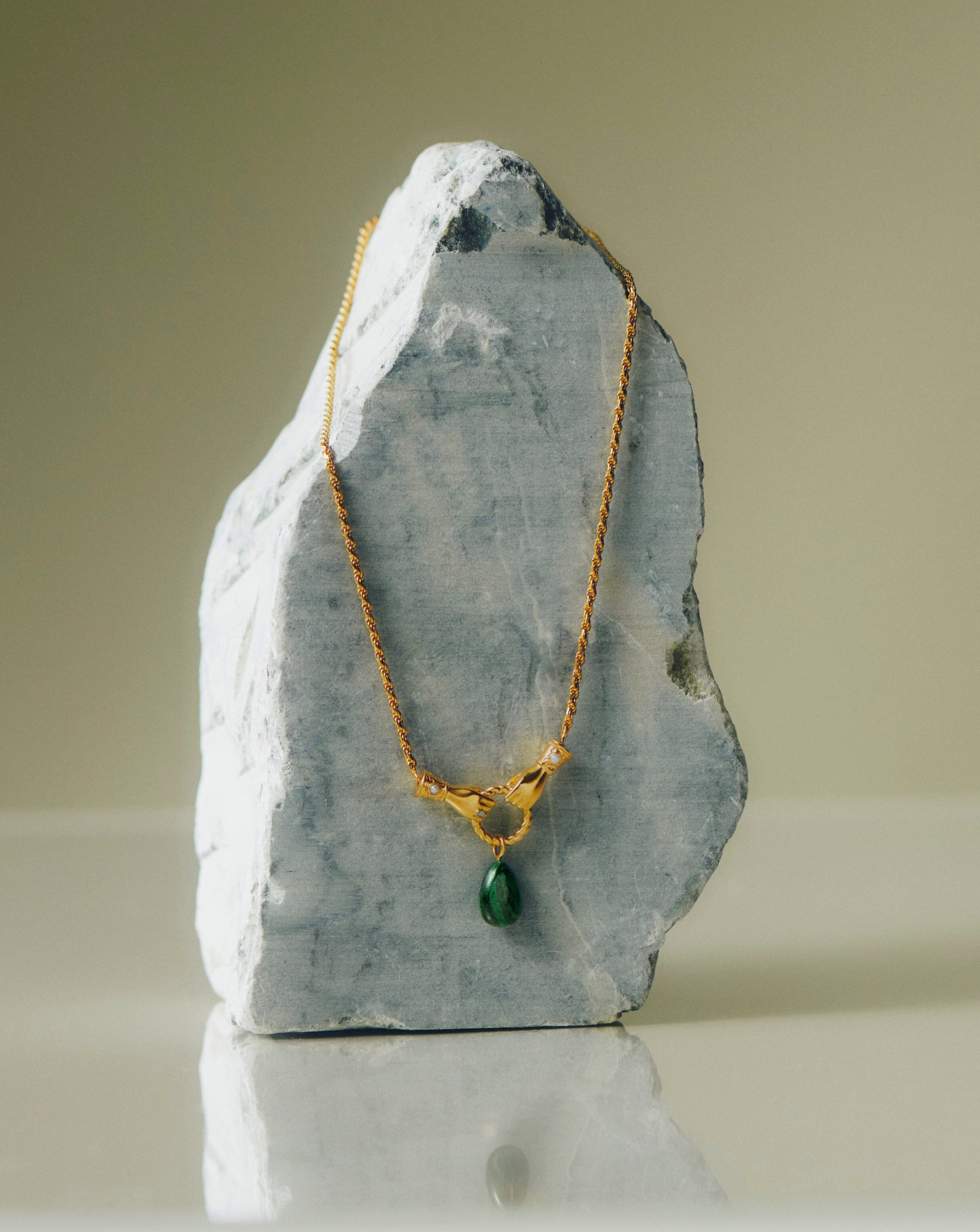 Harris Reed Arrows Harris Reed In Good Hands Drop Pendant Necklace - Malachite | Missoma
