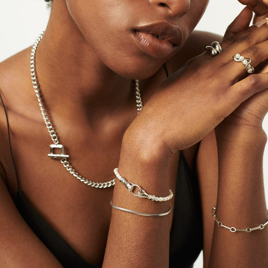 Harris Reed In Good Hands Pearl Bracelet | Silver Plated/Pearl Bracelets Missoma 