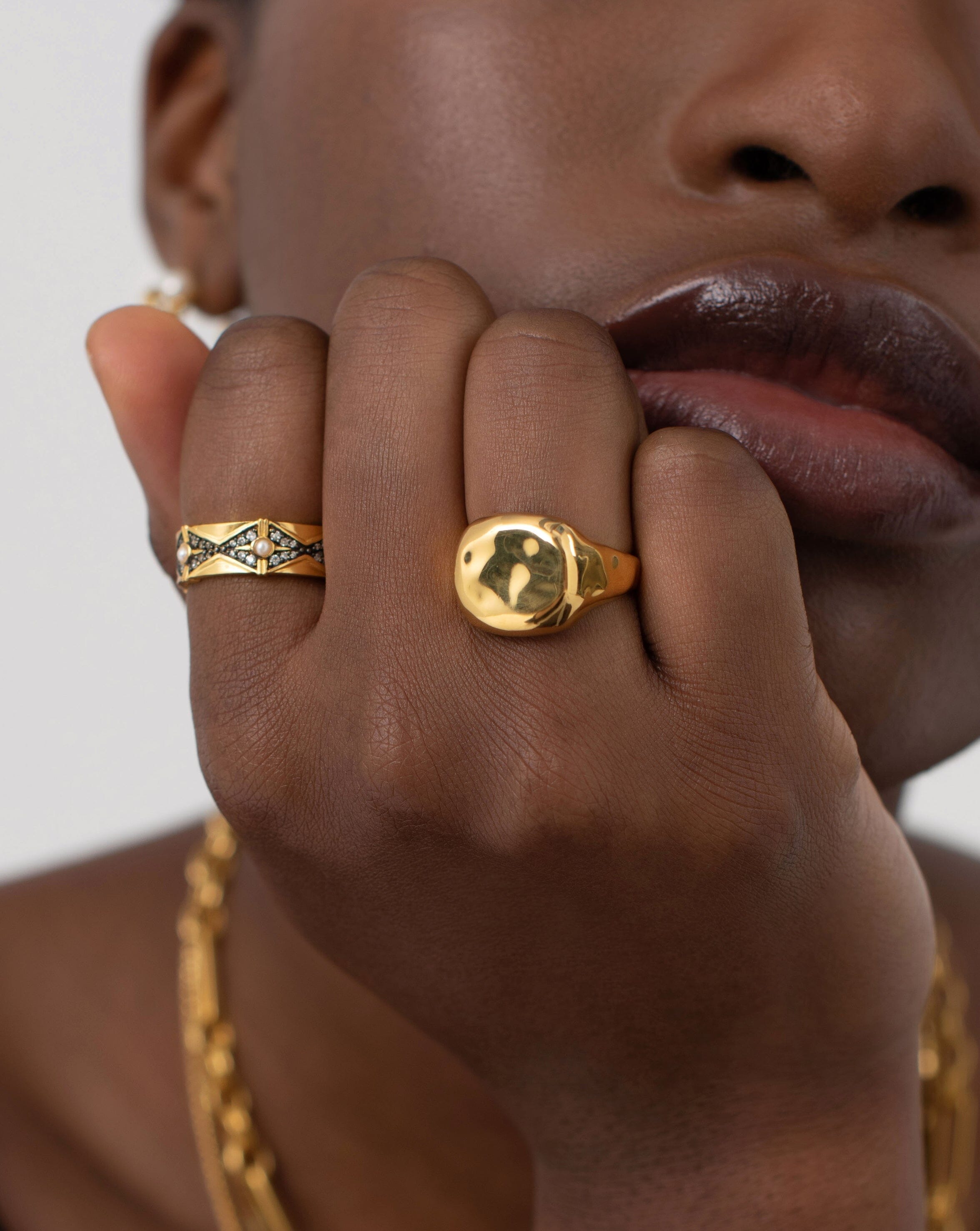 Missoma clearance signet ring