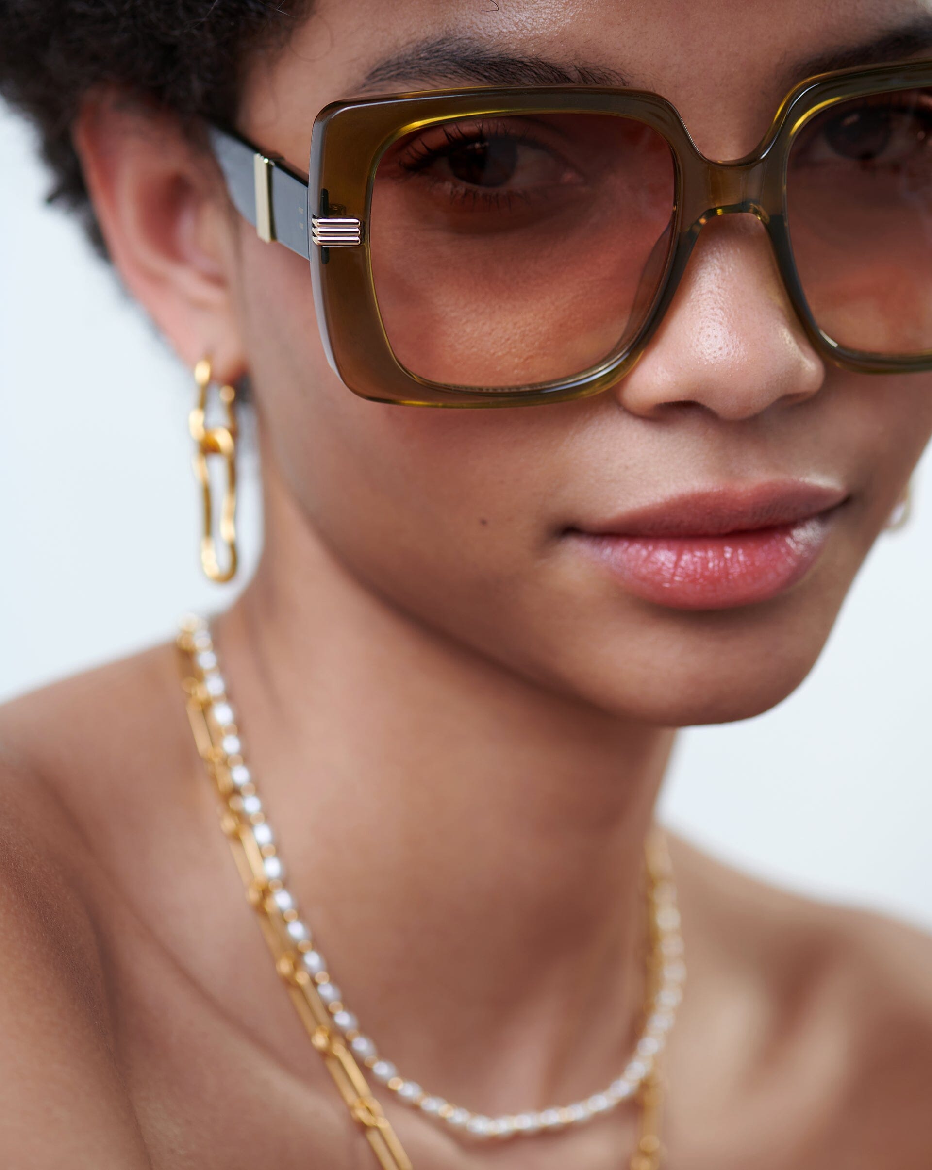 Le Specs Phoenix Ridge Oversized Square Sunglasses | Khaki Accessories Missoma 