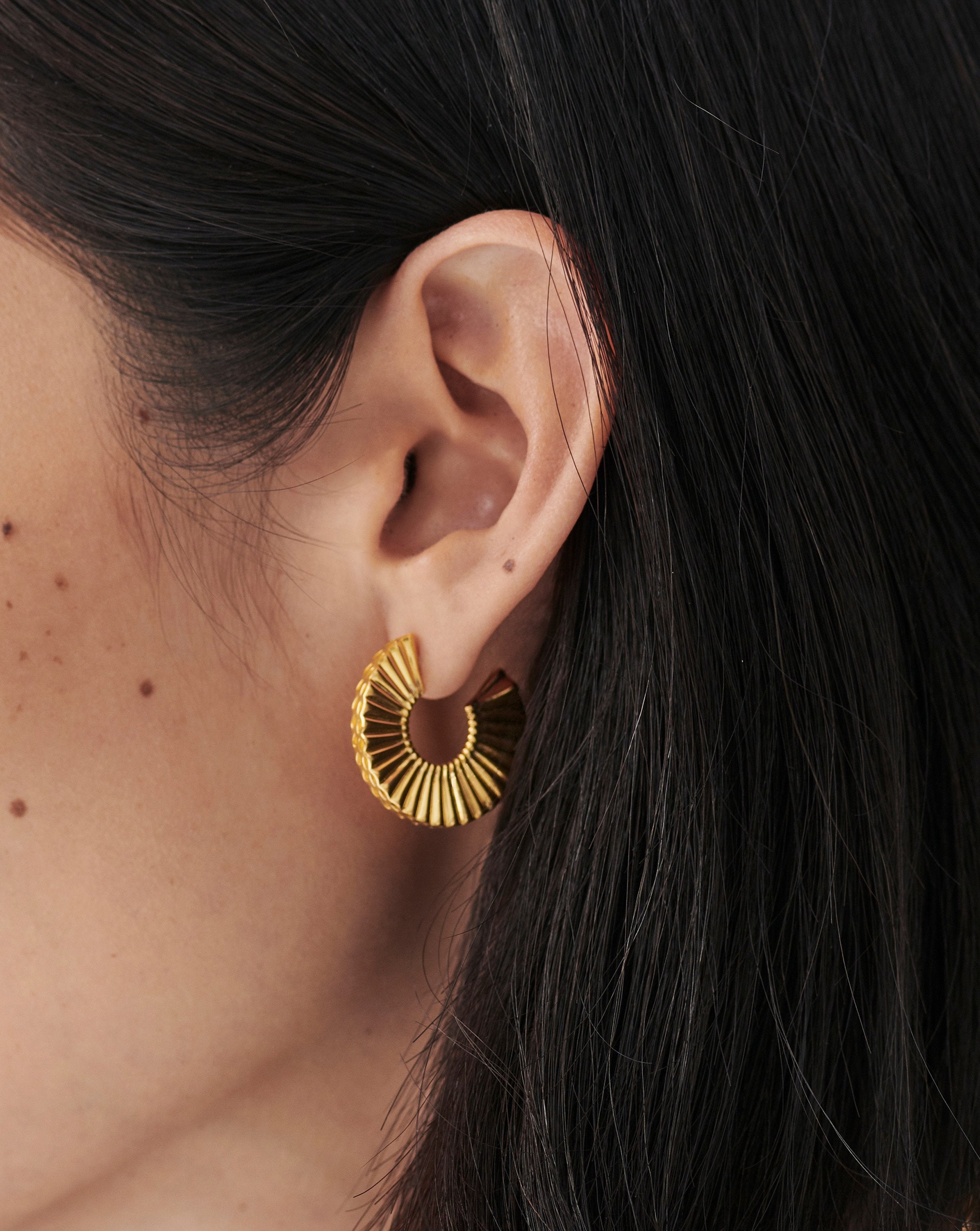 Medium Flat Frill Hoop Earrings Earrings Missoma 
