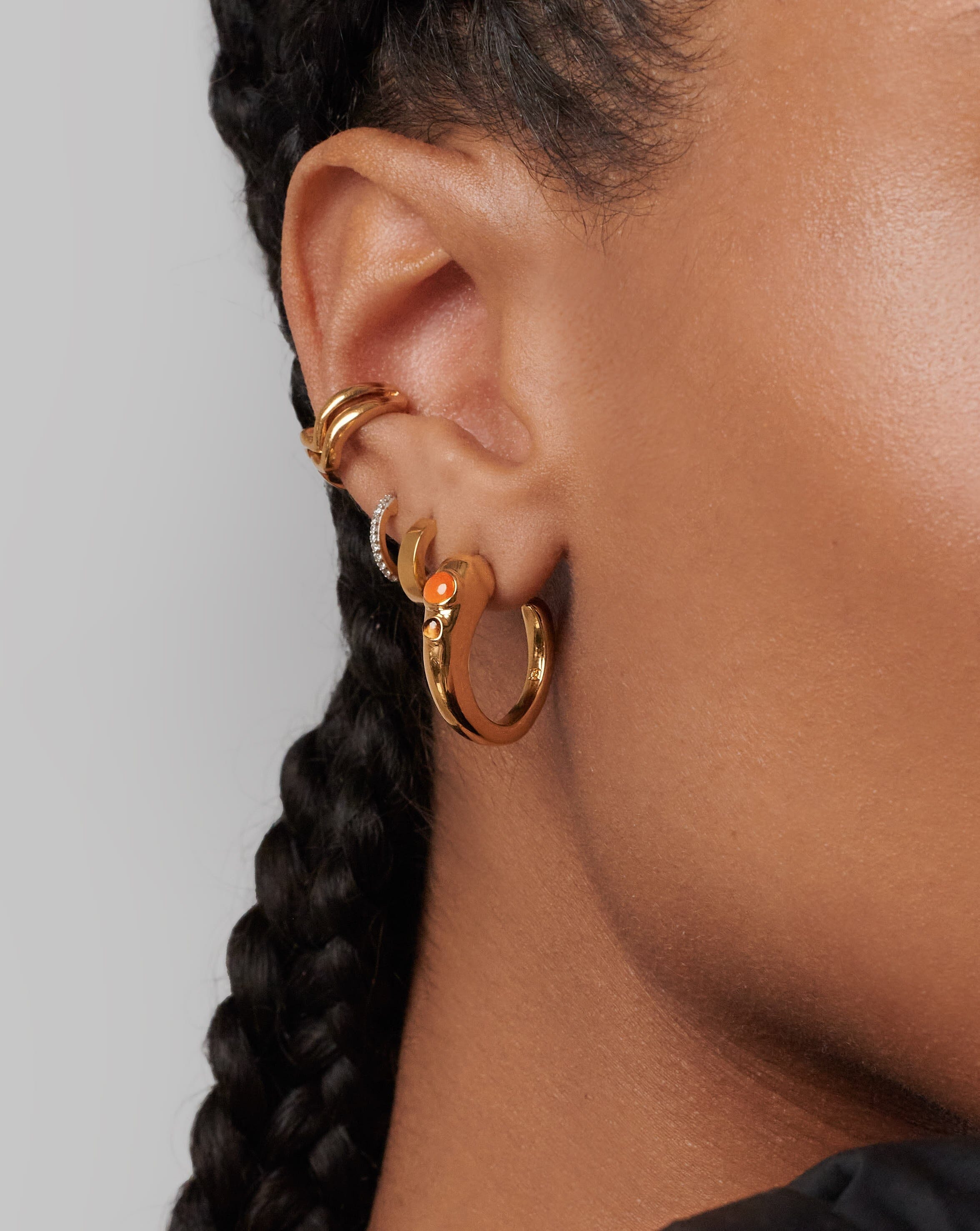 Molten Gemstone Mismatched Medium Hoop Earrings | 18ct Gold Plated/Chalcedony & Quartz Earrings Missoma 